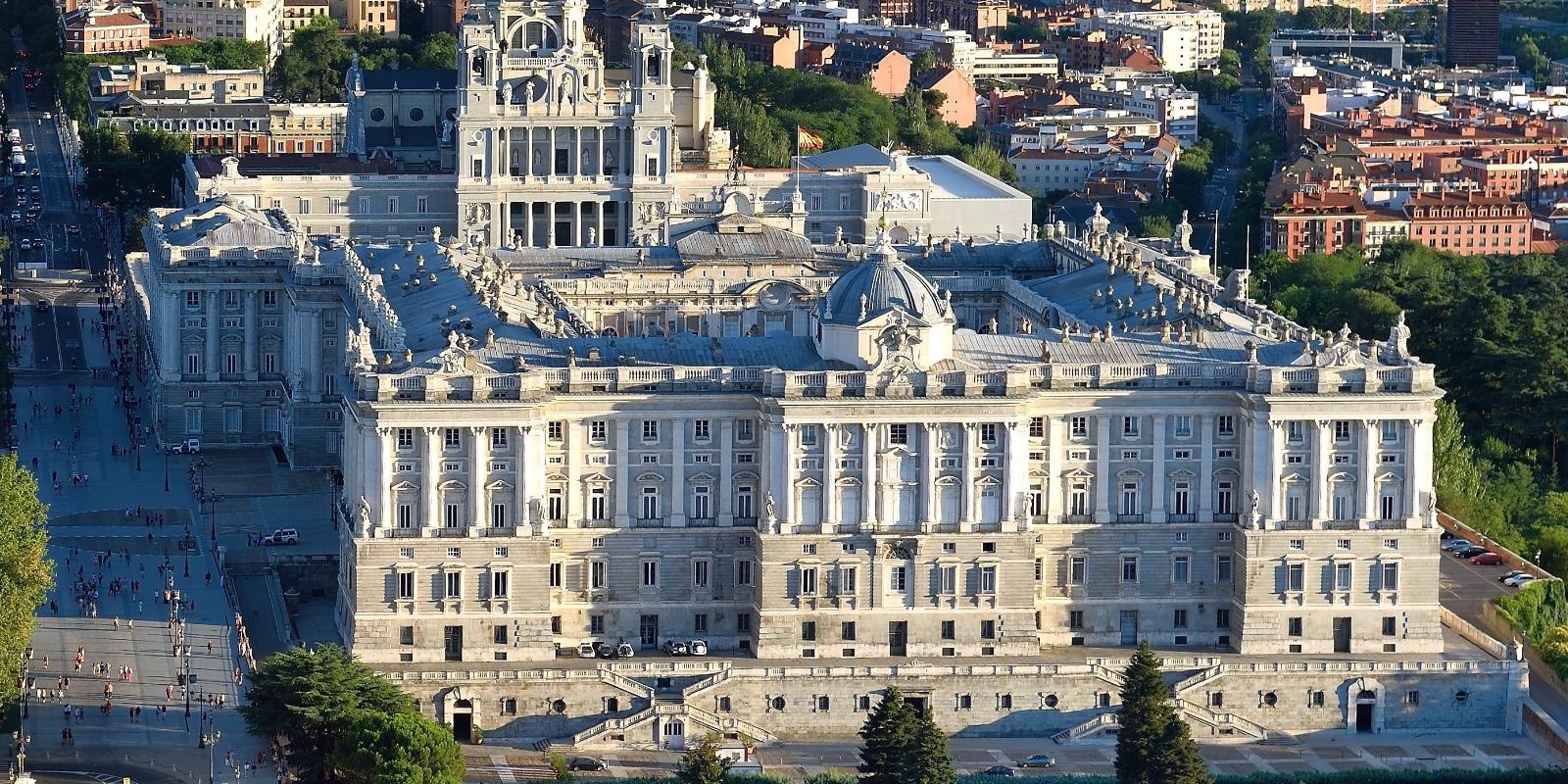 Vivir en Palacio Madrid Historia y Encanto Central