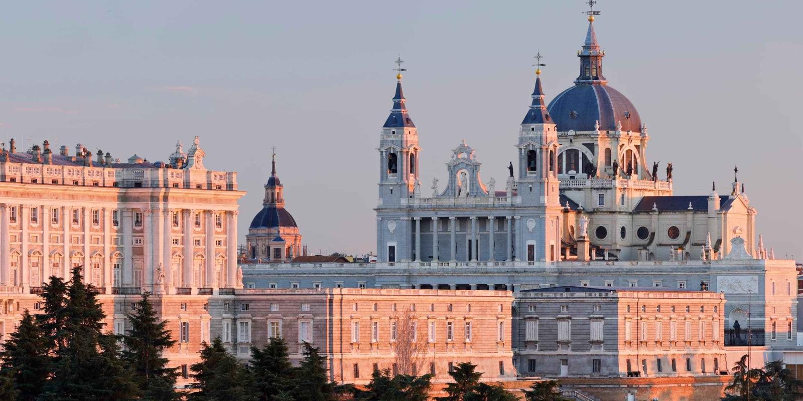 Conexiones y ubicación estratégica del barrio de Palacio